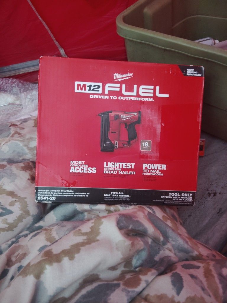 Milwaukee M12 Fuel 18 Gauge Compact Brad Nailer
