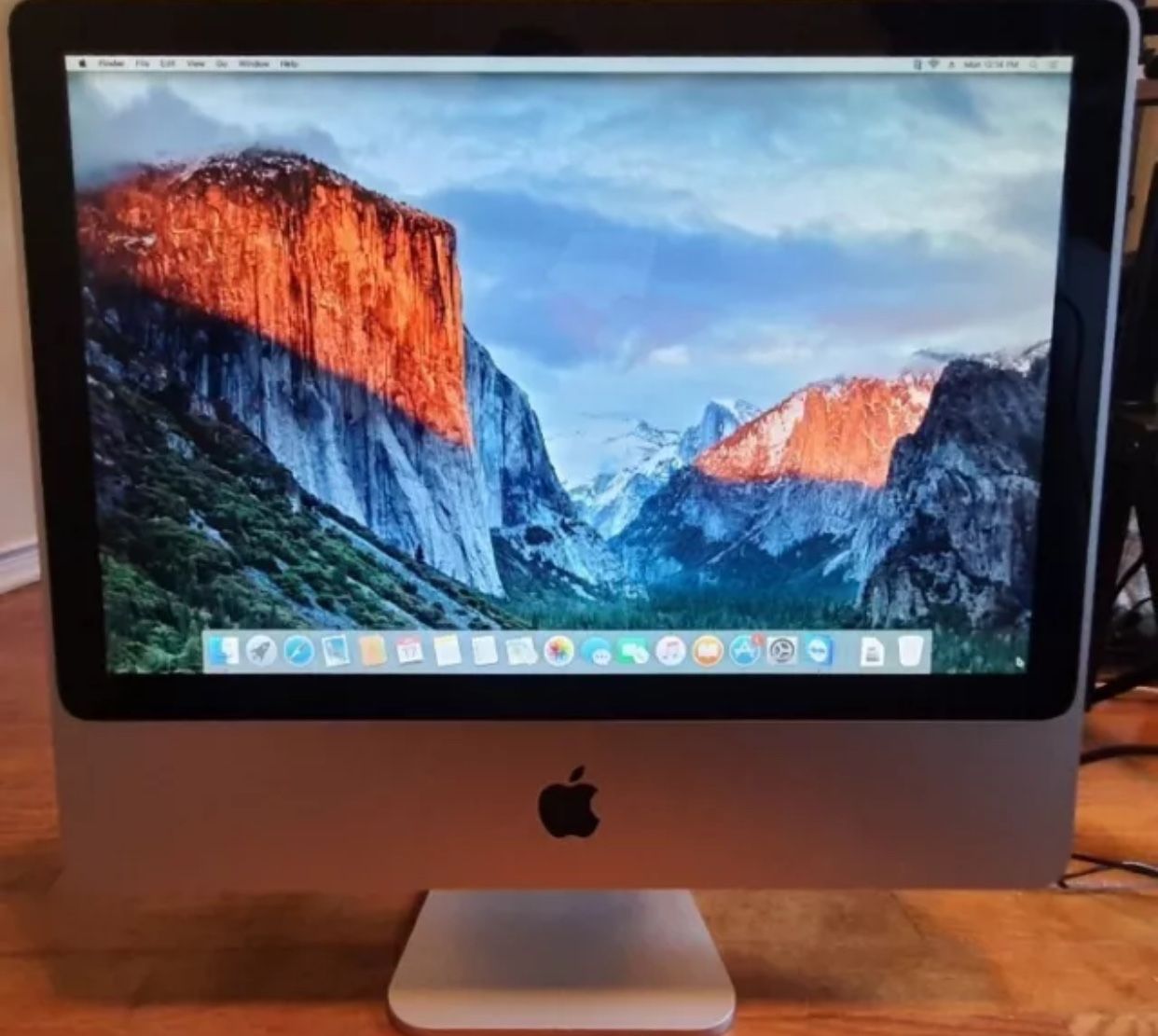 Apple iMac 20-inch (Mid-2007) – 2.4GHz Core 2 Duo, 4GB RAM, 250GB HDD – Working Condition