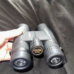 Binoculars 