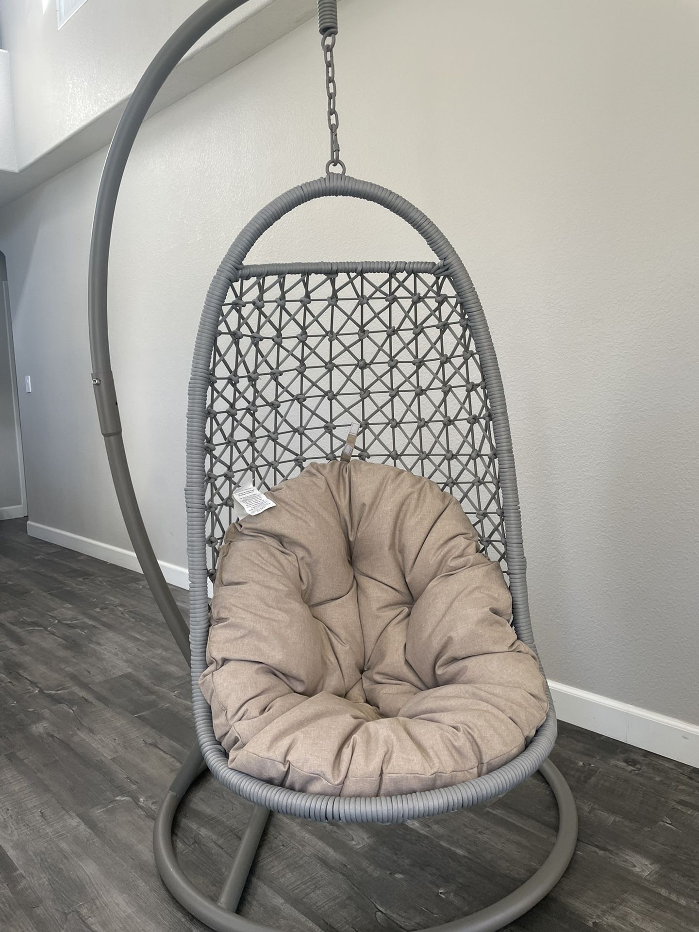 Outdoor Swing Egg