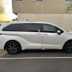 2025 Toyota Sienna