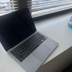 MacBook Air (13”, 2020, M1 series)