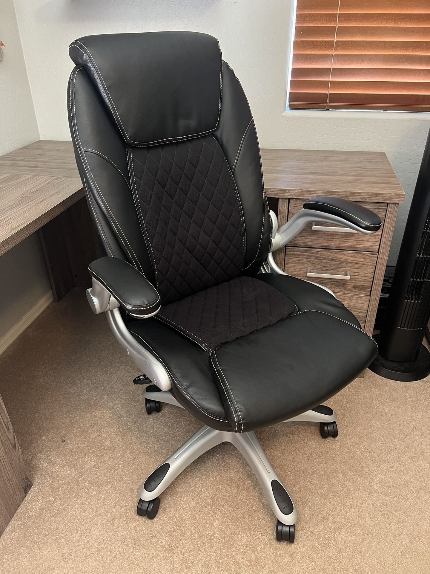Sorina Black Office Chair