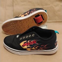 HEELYS Kids Shoes Youth Size 4 - Black w/ Flames