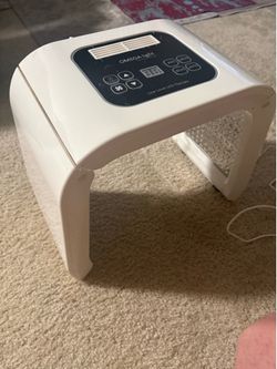 Omega LED light therapy machine