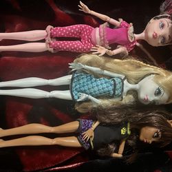 Monster High Dolls Lot