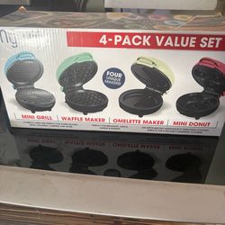 Four pack mini waffle makers