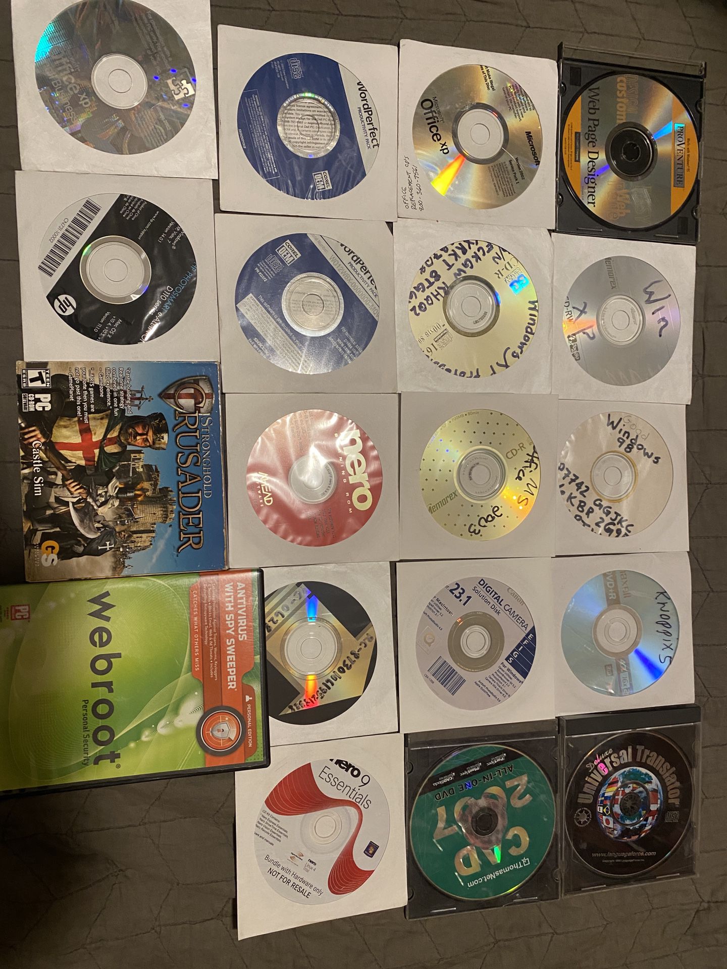 Old PC Software.  $1 For 3 Discs