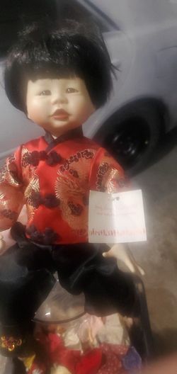 Vintage Edwin Knowles Porcelain Kathy Hippensteel Doll “Chen” Limited Edition