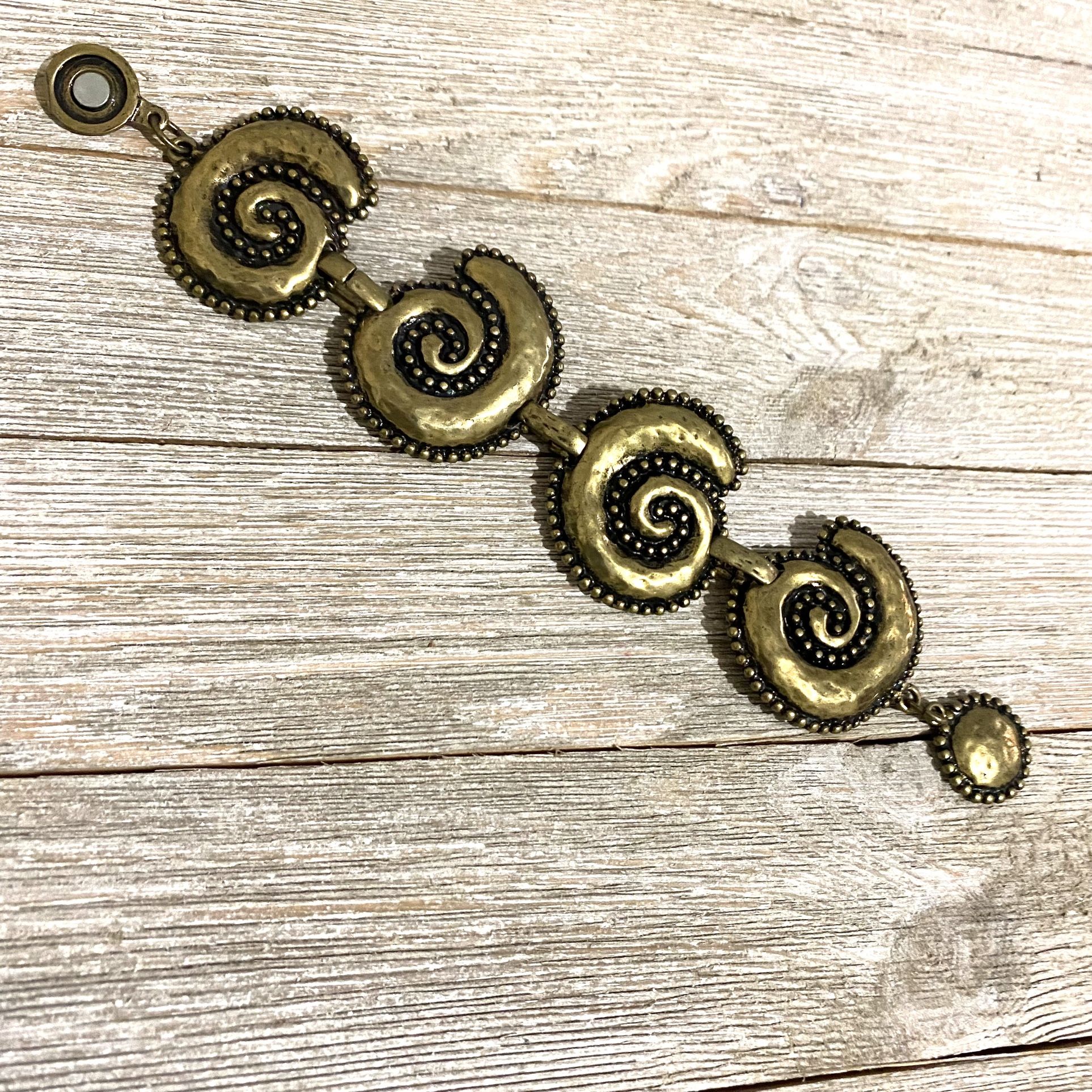 NWOT Chico’s Bronze Swirl Magnetic Bracelet