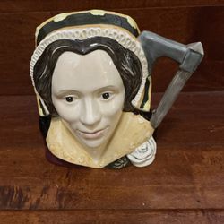 Vintage Royal Doulton -CATHERINE HOWARD Collectible Large Toby Jug D6645-England