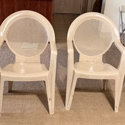 2 Plastic Chairs In Good Condition For $5 Each 