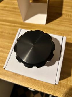 Harley dyna gas cap ( Joker Machine )