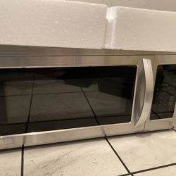 LG BRAND NEW Never Used Microwave