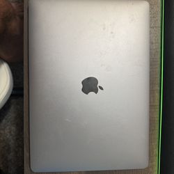 2022 MacBook Pro M2 Chip