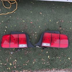 Mustang Tail Lights (year 2005-2008)