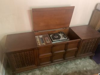 Radio and recorder player
