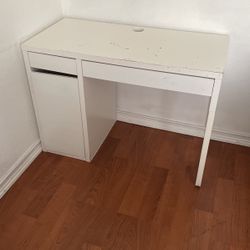 Desk Table