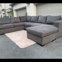 Beautiful Dark Grey Sectional couch In Excellent Condition -  Free Delivery 🚚 