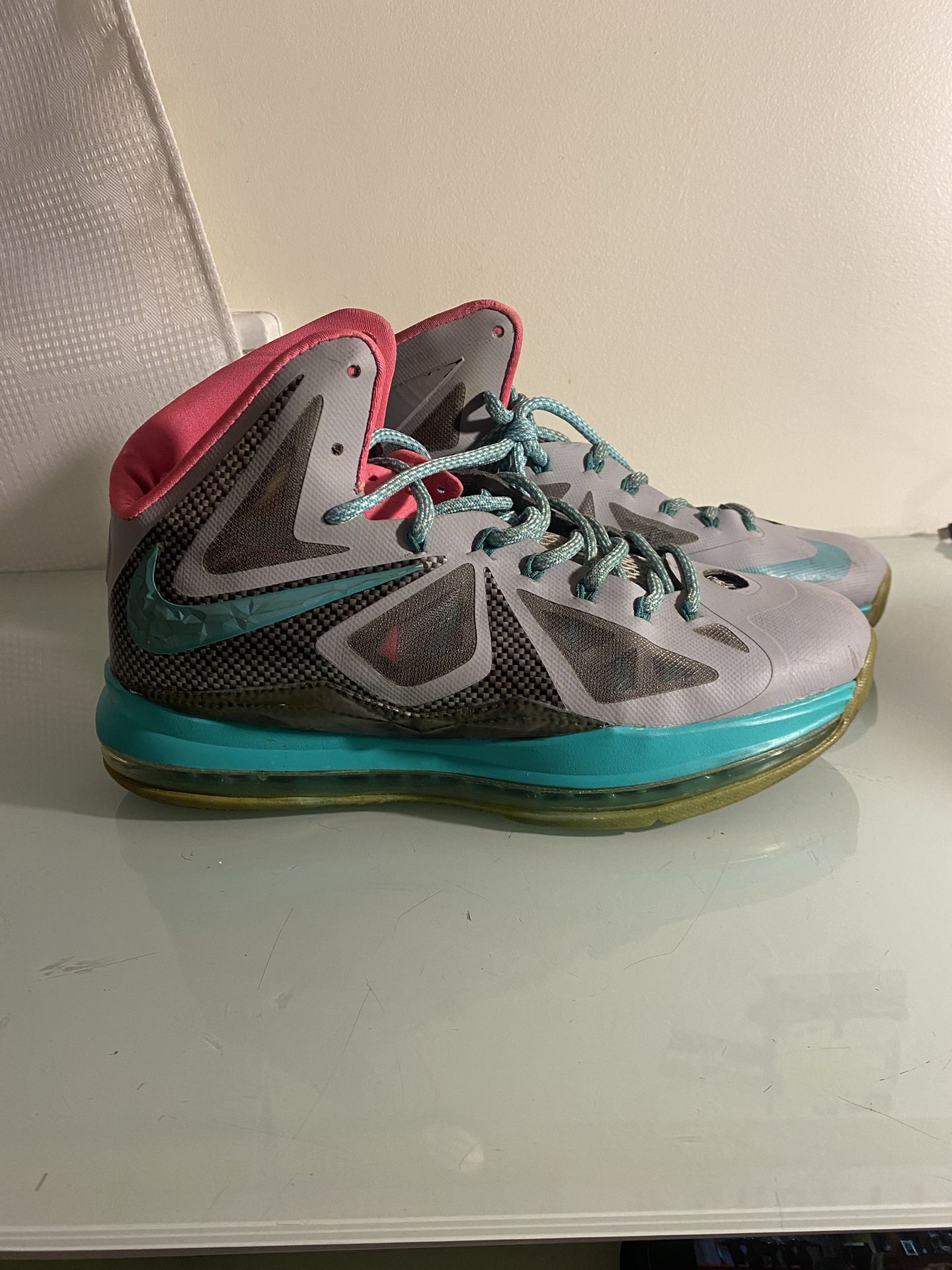 Nike LeBron Basket Ball Shoes 