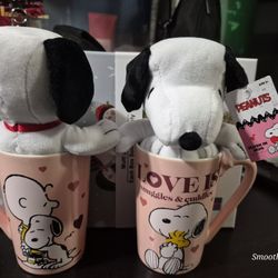PEANUTS Snoopy Plush in MUG 
