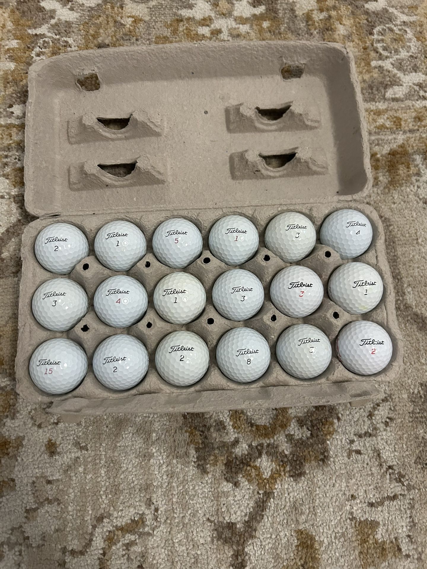 18 Titleist Golf Balls