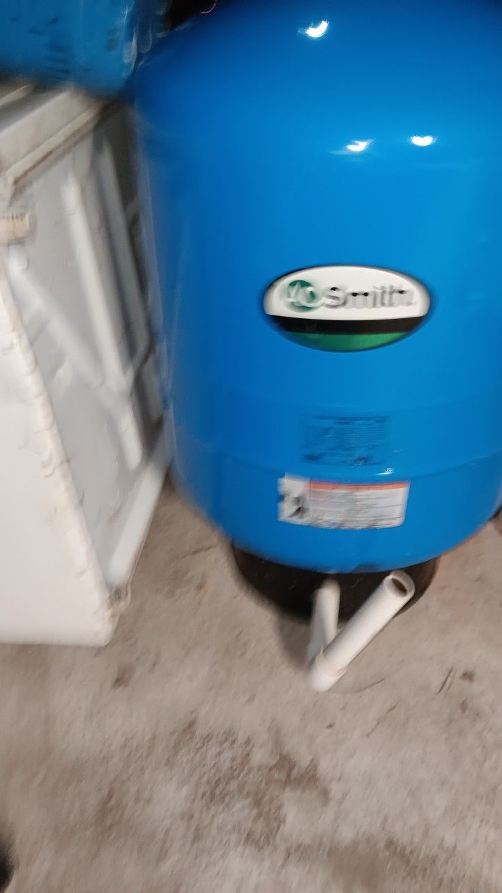 Water Tank With Motor