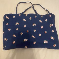 Navy blue floral halter top with adjustable straps 💙
