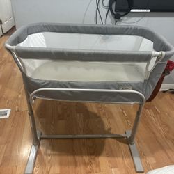 ** Baby Bassinet**