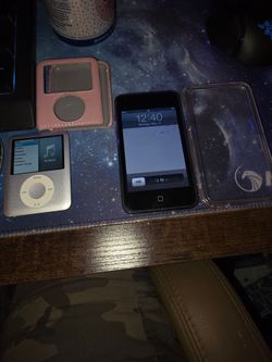 Like New Vintage Apple iPod lot- factory reset and working