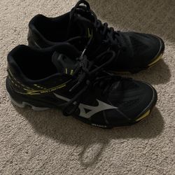 Volleyball Shoes & knee pads All $60 