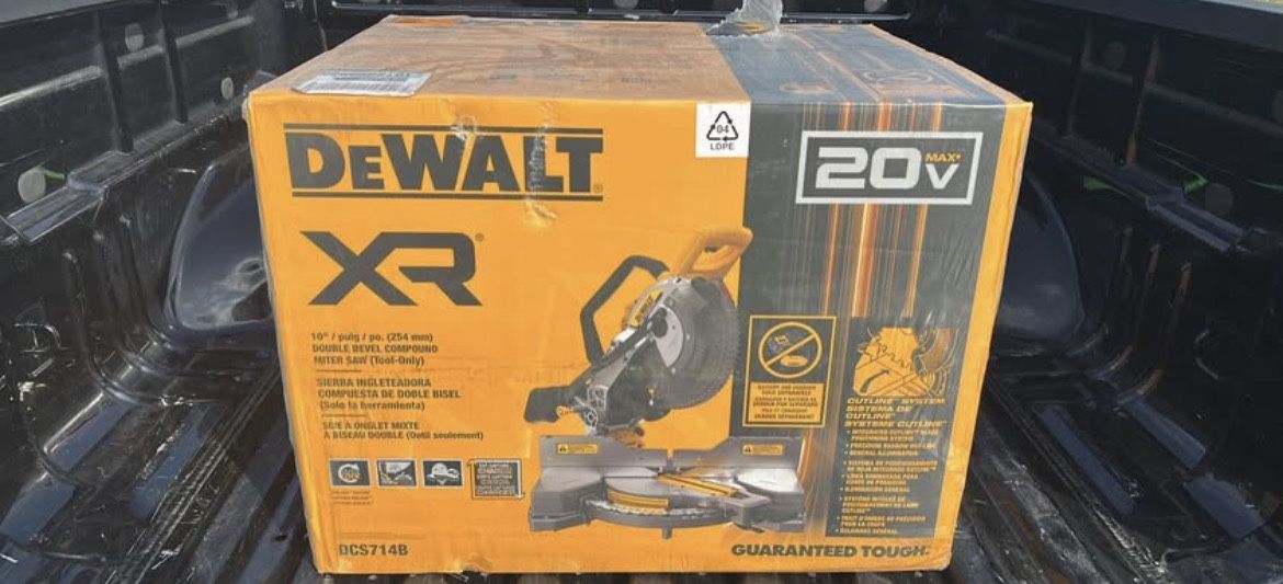 DEWALT 20-Volt MAX XR Cordless 10 in. Dual Bevel Fixed Miter Saw (Tool Only