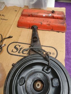 Chevy 4barrel air cleaner original  see Pictures and v8 Chevy valve covers