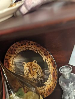 Tiger Plate