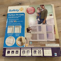 Safety 1st Perfect Baby Gate