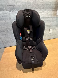 Nuna Rava car seat