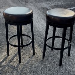 Pier1 Brown/Black Swivel Bar Stools