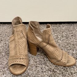 Fergalicious Women’s Heels 