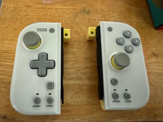 HORI Nintendo Switch Split Pad Compact - Light Gray & Yellow