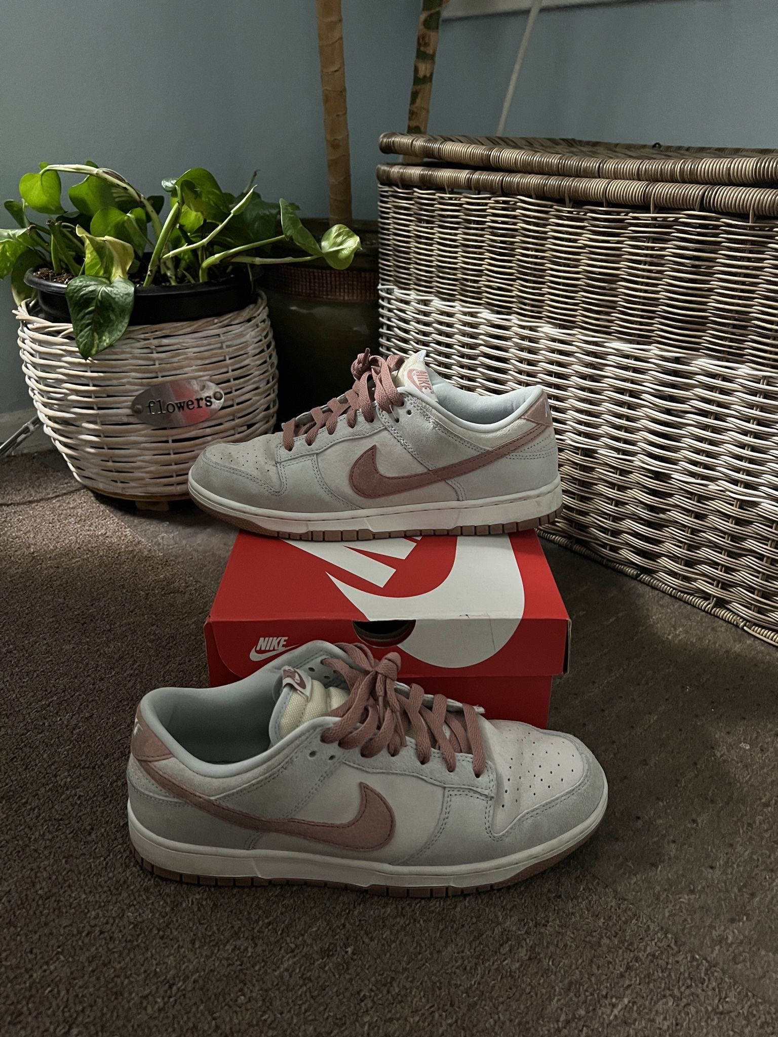 Nike Dunk Low Fossil Rose (used) Size 10
