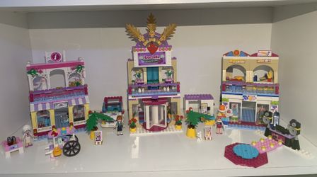 LEGO Friends Heartlake Shopping Mall 41058