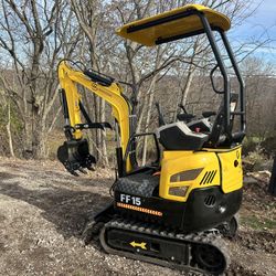 Brand New 2024 Mini Excavator with Thumb