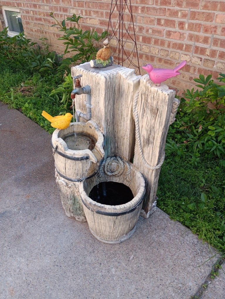 27" H Electric Outdoor Patio Fiberglass Fountain