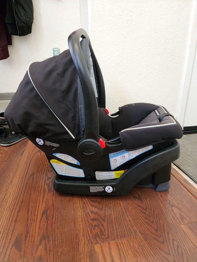 Infant Baby Car Seat Graco Snuglock 30