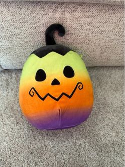 Johan the jack-o'-lantern 8 inches Squishmallow