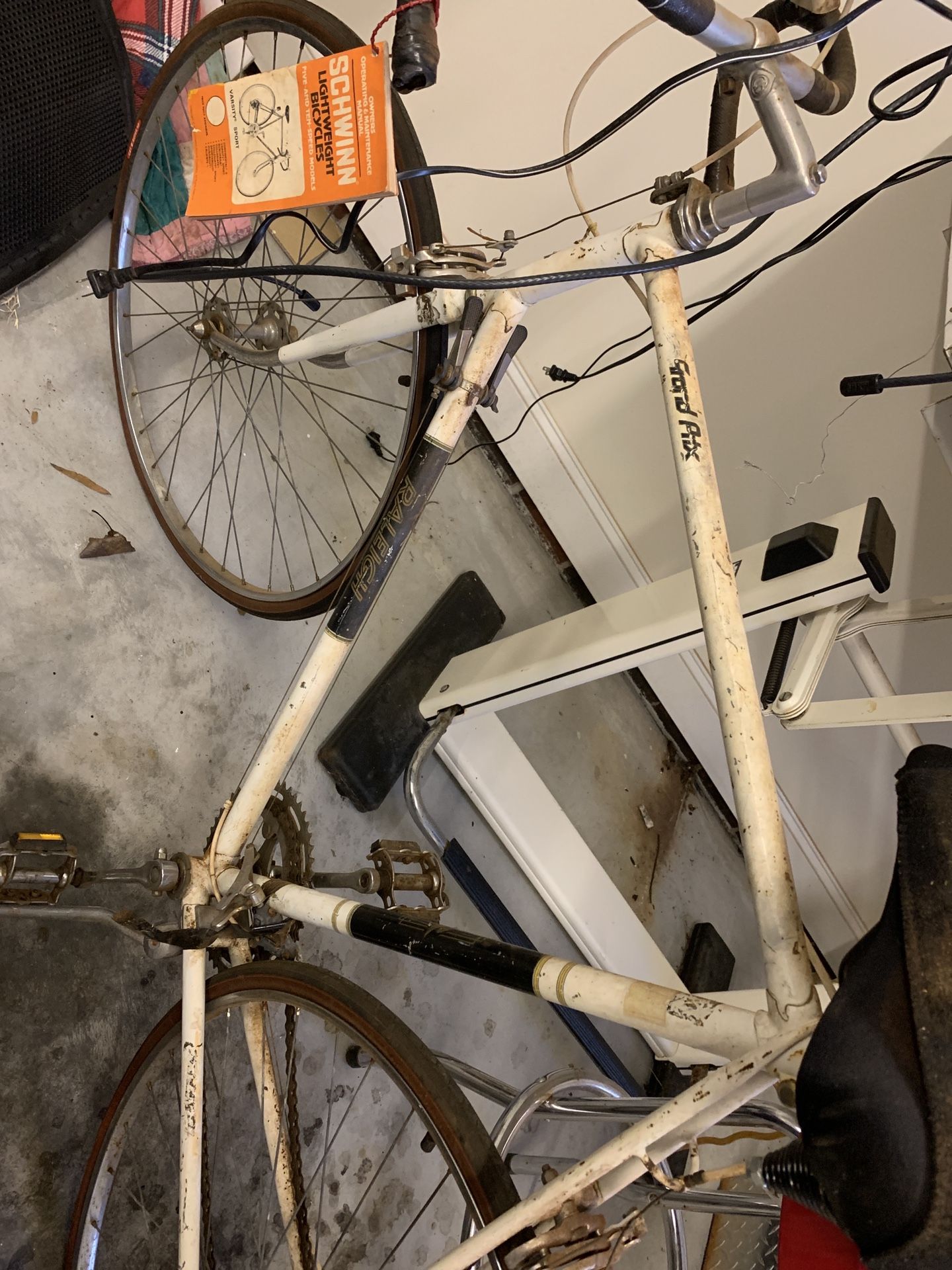 1971 vintage Raleigh Grand Prix 10 speed bicycle