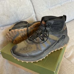 Keen Zionic Mid Hiking Boots (worn only once!)