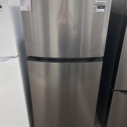 New FRIGIDAIRE 13.9 Cu Ft Top Freezer 