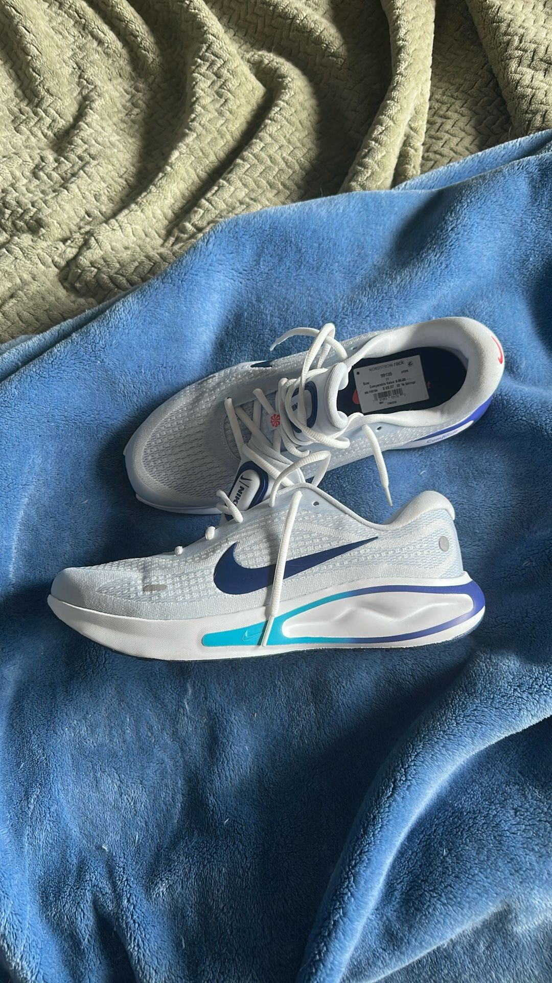 Nike Men’s Sneakers Size 11 NWT