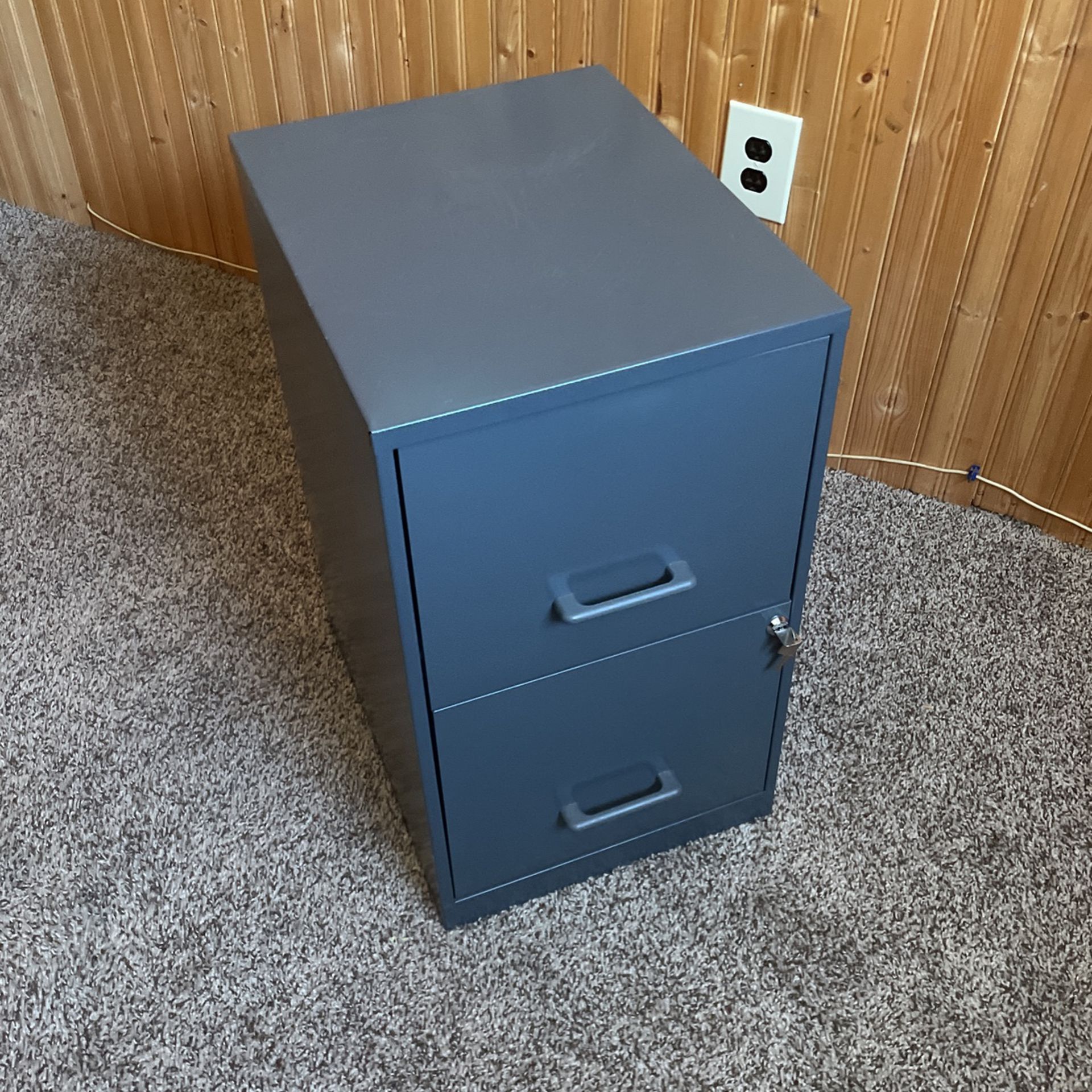 File Cabinet With Keys